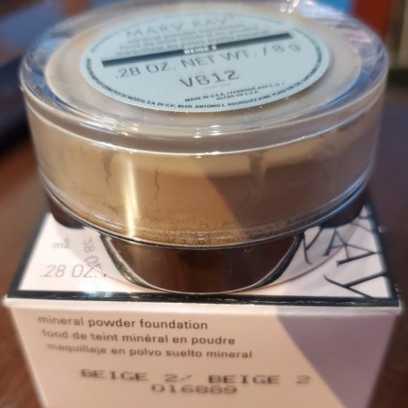 Beige 2 Mary Kay Mineral Powder Foundation -  Discontinued - hard to find - 2010 - Picture 2 of 4